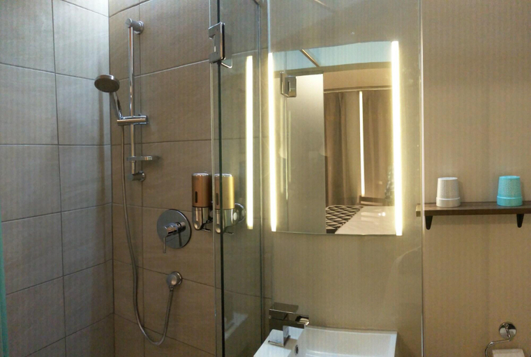 Bathroom 4, Hotel Le Deville, Montréal