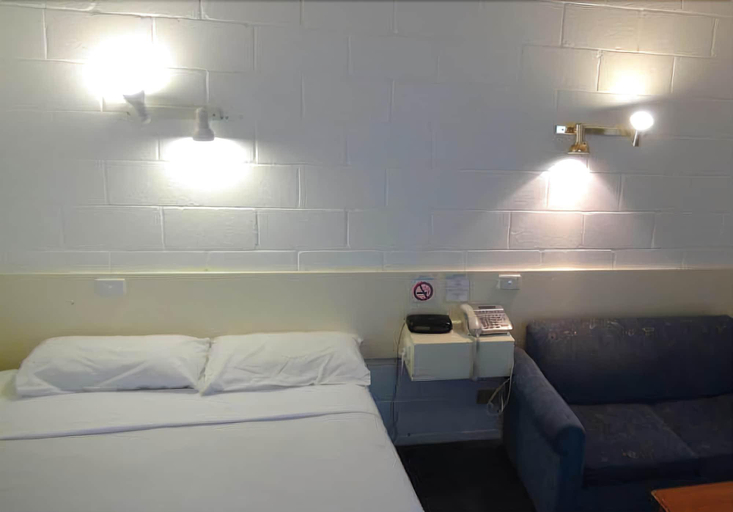 Others 5, Pathfinder Motel, Melbourne