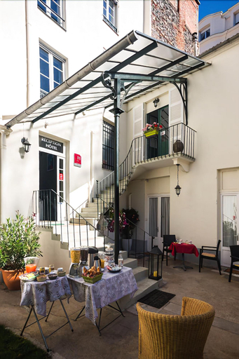 Exterior & Views 2, Hotel De Naples, Allier