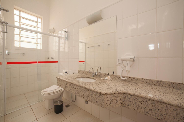 Bathroom 5, Nhm Hotel, Araraquara