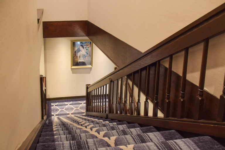 Public Area 3, La Banque Hotel, Cook