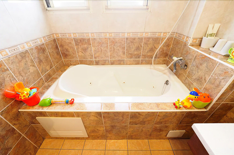Bathroom 5, Kid Hostel, Yilan
