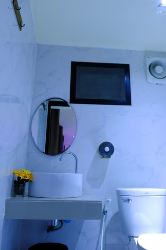 Bathroom 5, Hua Hin In Boxes Resort, Hua Hin