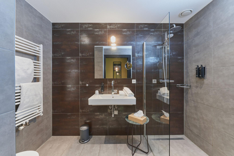 Bathroom 4, Hotel Huize Koningsbosch, Castricum