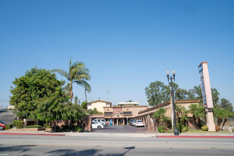 Exterior & Views 2, Royala Inn, Los Angeles