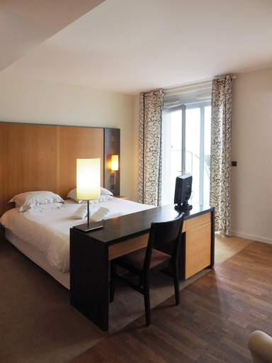 Bedroom 2, Hôtel de Carantec, Finistère