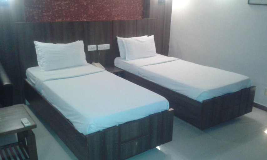 Bedroom 3, Hotel Eden, Ahmadabad