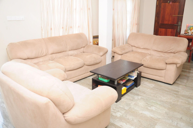 Public Area 2, Traveller's Home Hotel, Thissamaharama