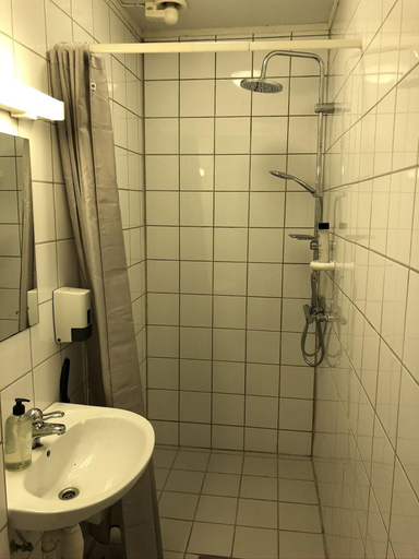 Bathroom 4, Ami Hotel, Tromsø