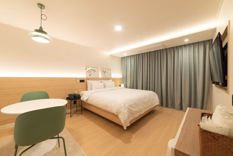 Bedroom 2, Jeongseong Hotel, Nam