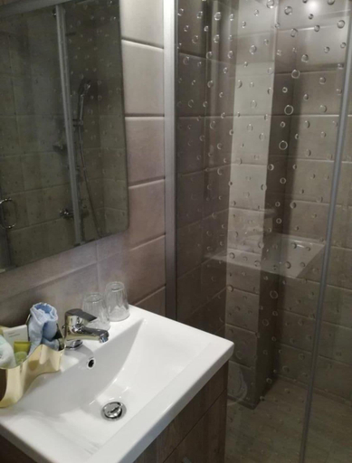 Bathroom 5, Hotel Marko, Peloponnese