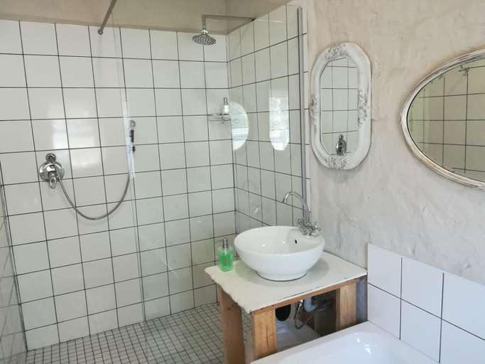 Bathroom 3, Rietjiesbos B&B, Cacadu