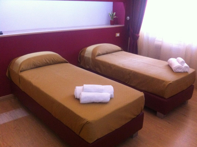 Bedroom 4, B&B The Queens, Foggia