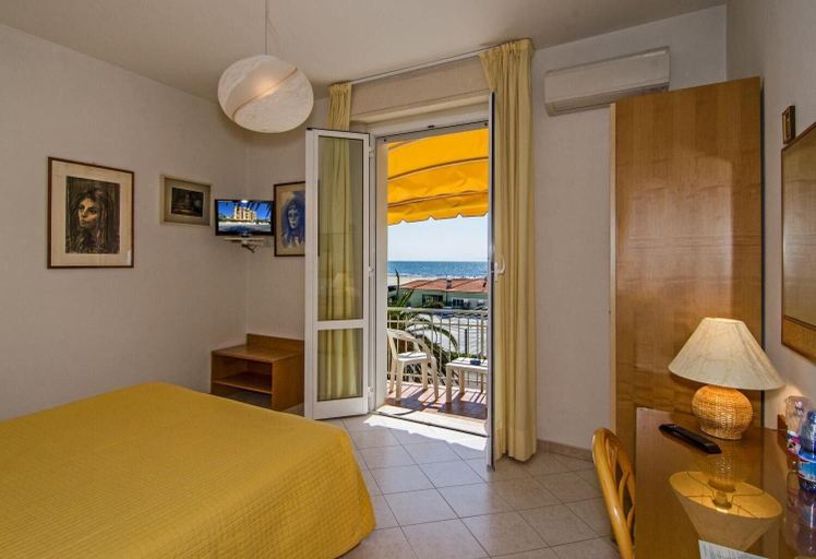 Bedroom 4, Hotel Alk, Lucca