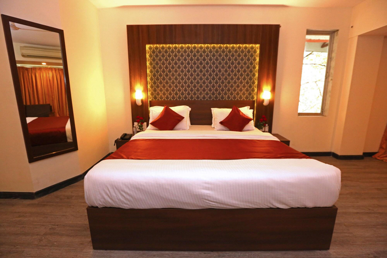 Bedroom 4, Hotel Shantiidoot, Mumbai City