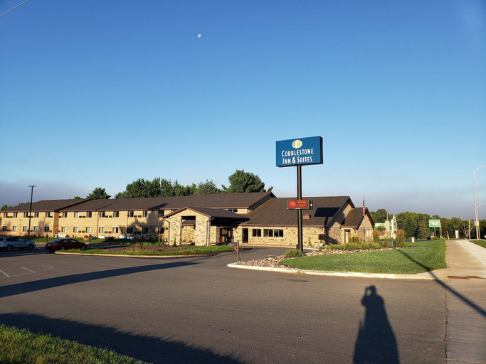 Public Area 1, Cobblestone Inn Suites Merrill, Lincoln