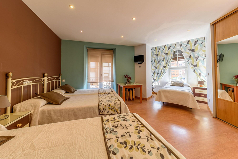Bedroom 3, Hosteria Villa De Castro, Cantabria