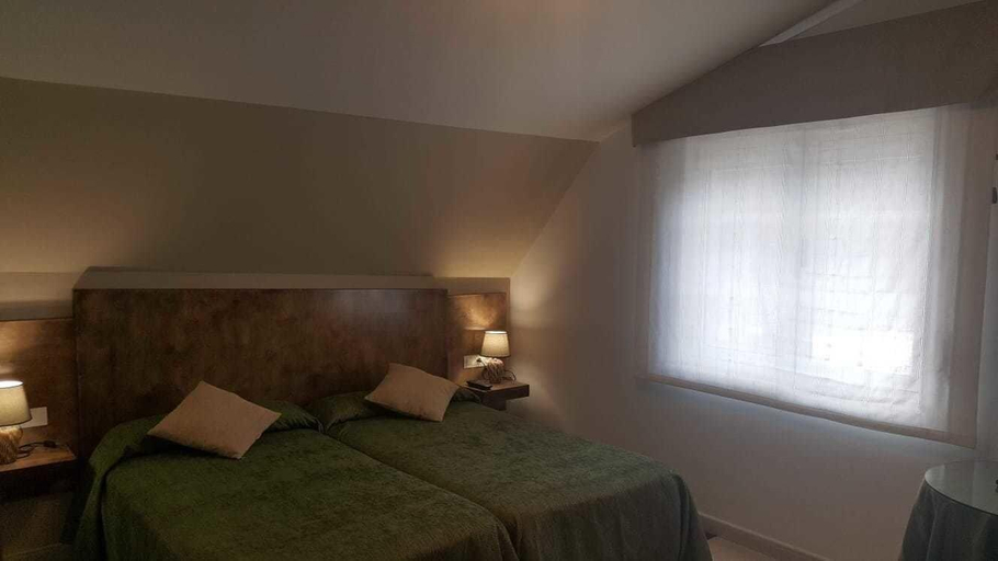 Bedroom 4, Hostal o Forno, A Coruña