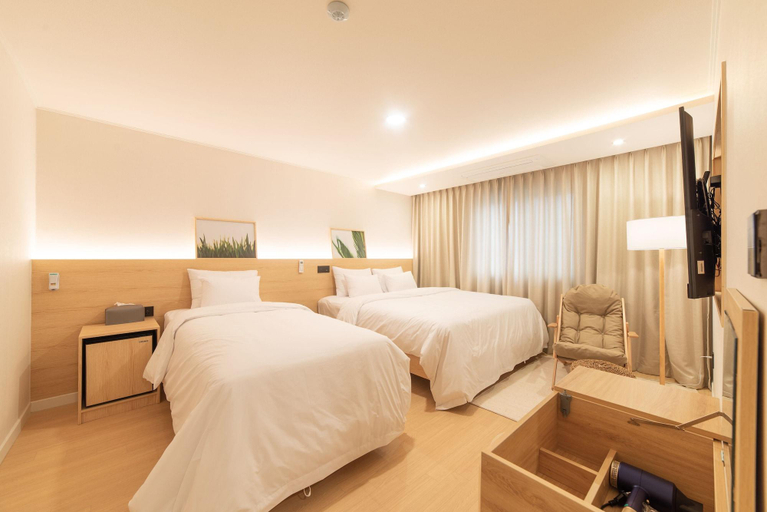 Bedroom 3, Jeongseong Hotel, Nam