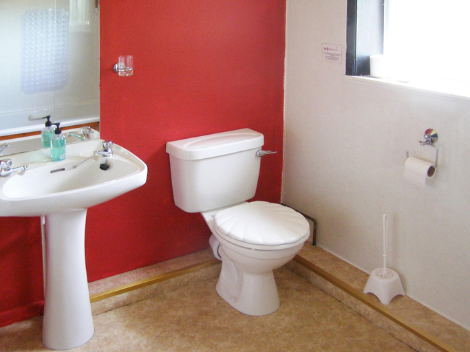 Bathroom 3, Boston Lodge, Lincolnshire