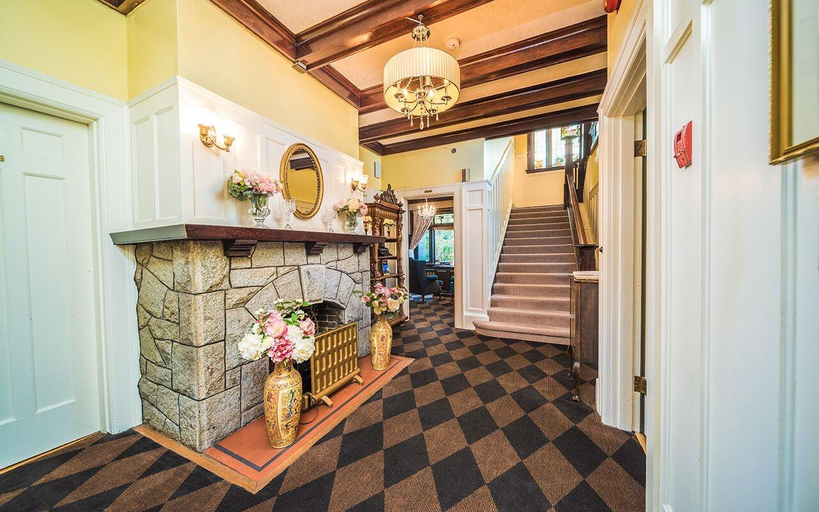 Public Area 2, Dashwood Manor Seaside Bed & Breakfast, Capital