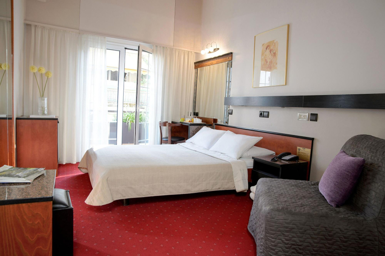Bedroom 3, Victory Inn, Attica