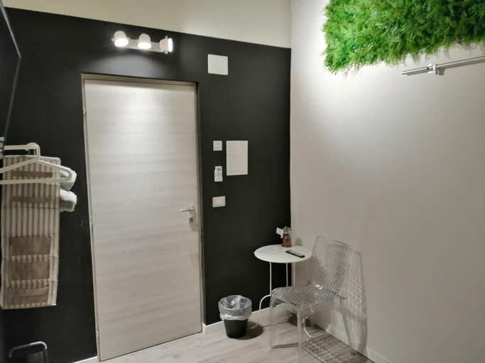 Bathroom 5, Minihomecatania, Catania
