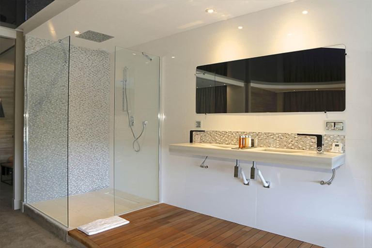 Bathroom 5, Oz'Inn Hôtel, Hérault
