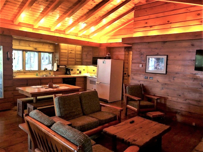 Public Area 3, Drummond Island Resort, Chippewa