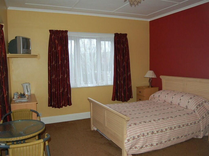 Bedroom 2, Paths End, Cornwall