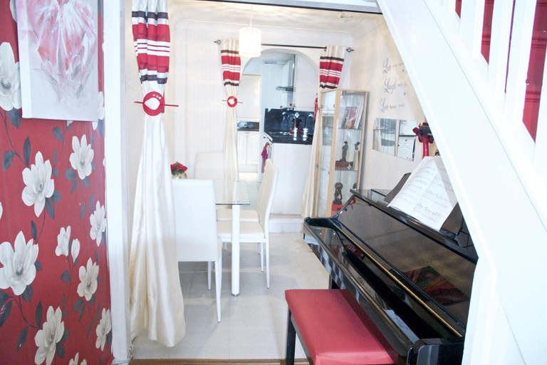 Public Area 2, A & L Lodgings, London