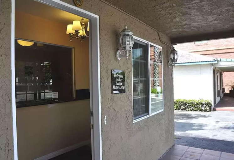 Public Area 3, Motel 6 Tustin, CA – Orange County, Orange