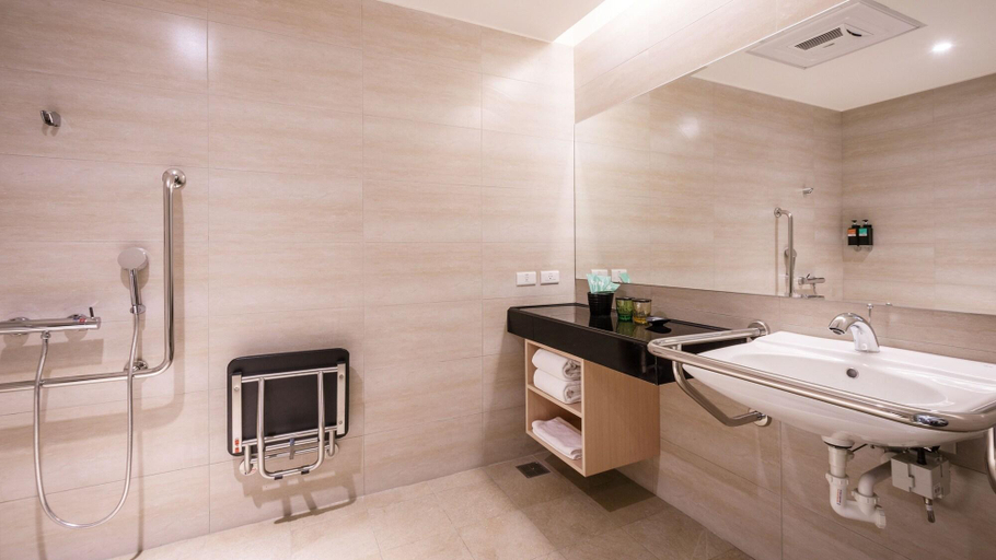 Bathroom 4, Hotel Liyaou, Chiayi City