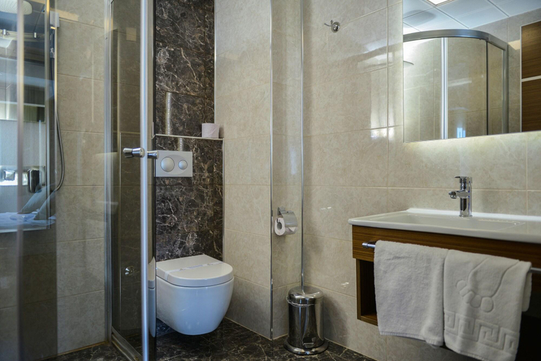 Bathroom 4, Hakcan Hotel, Gaziemir