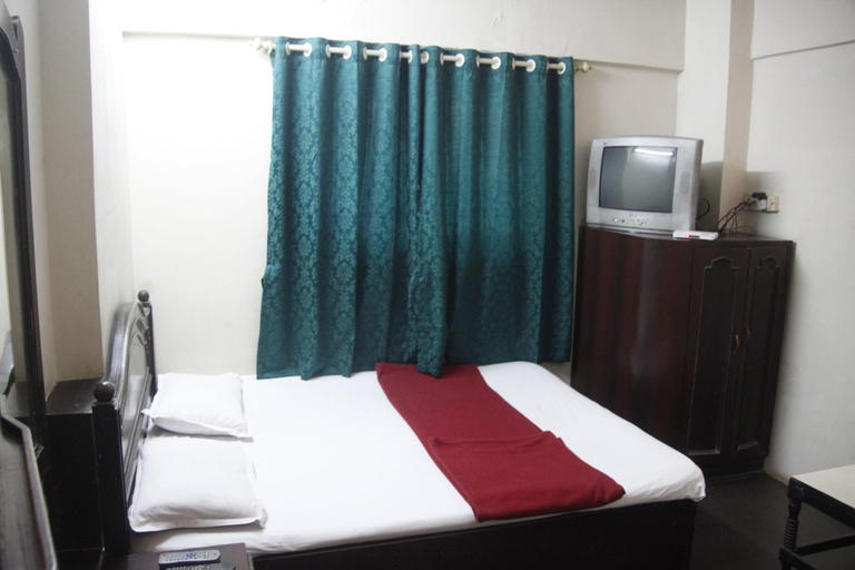 Bedroom 5, Hotel Al Saudia, Mumbai City