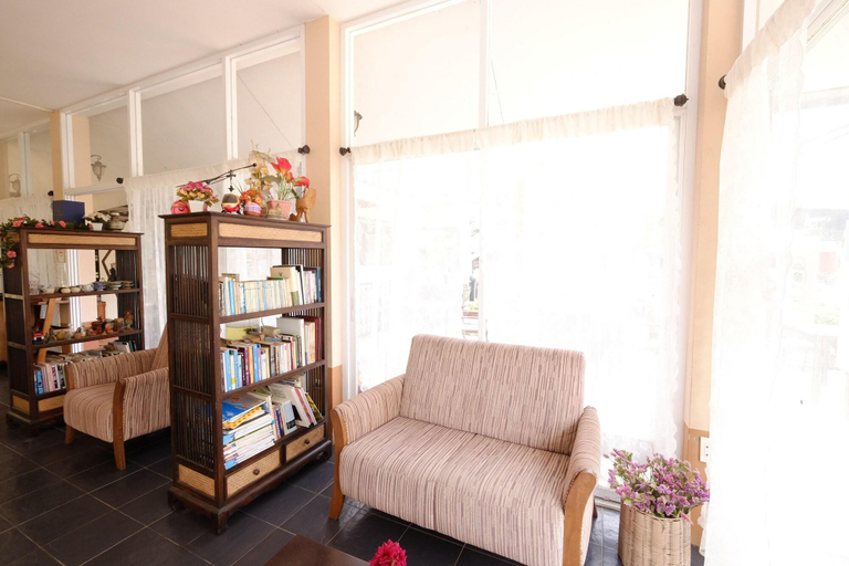 Public Area 2, Piya Guesthouse, Muang Mae Hong Son