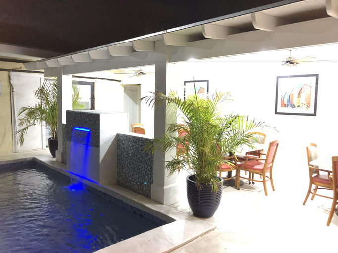 Public Area, The Colony Club Inn & Suites