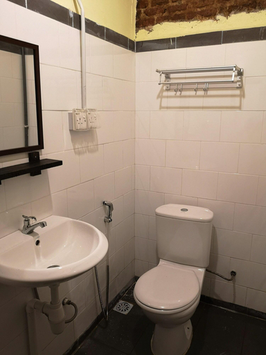 Bathroom 4, MoonTree47, Penang Island