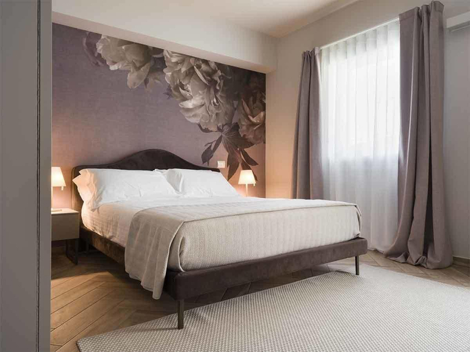 Bedroom 2, L.A. Home, Brescia
