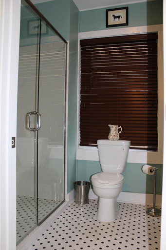 Bathroom 4, Pikk's Inn , Porter