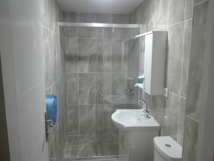 Bathroom 4, New Beylerbeyi Hotel, Üsküdar