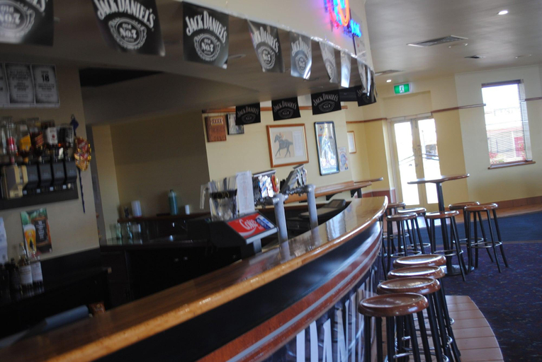 Public Area 3, Nightcap at Horse and Jockey Hotel Warwick, Warwick - Central
