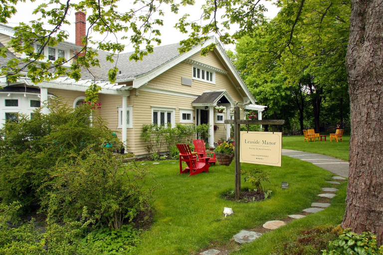 Exterior & Views