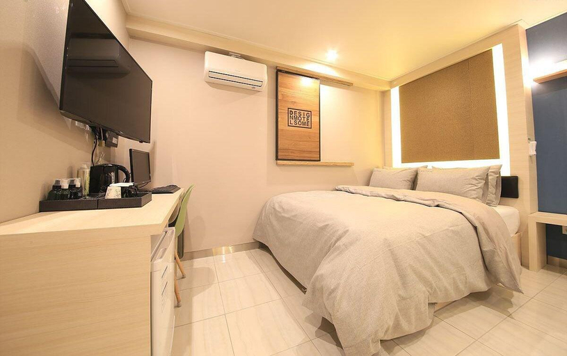 Bedroom 5, Motel Some, Suwon