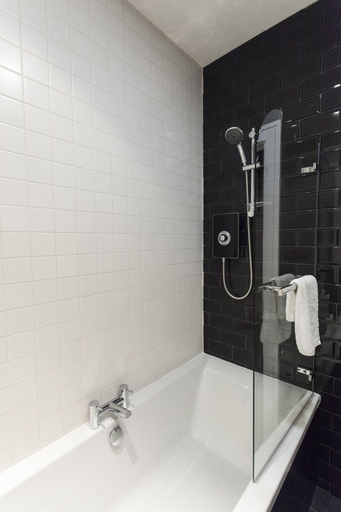 Bathroom 5, Lushpads, Manchester