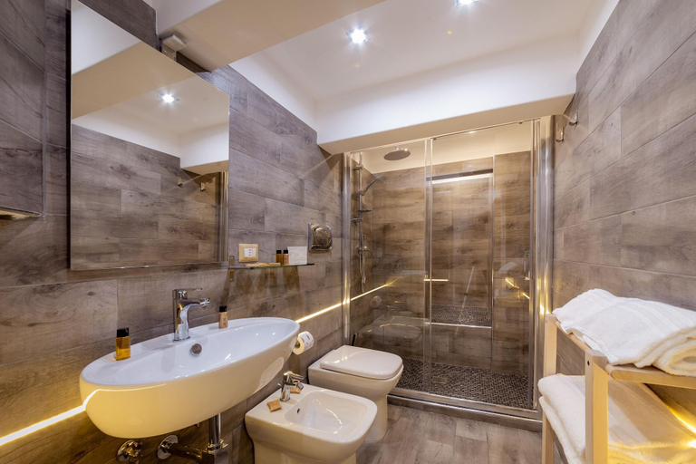 Bathroom 5, Bed & Breakfast Palazzo Satriano, Napoli
