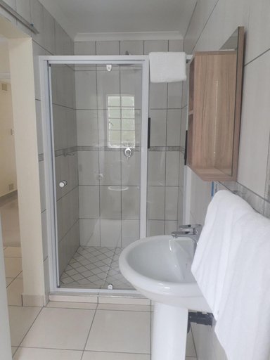 Bathroom 2, ECOTEL Southgate, City of Johannesburg