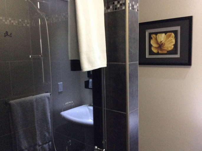 Bathroom 5, Miami Motel, Francheville
