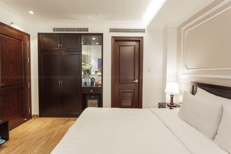 Public Area 3, Hotel De La Seine, Đống Đa