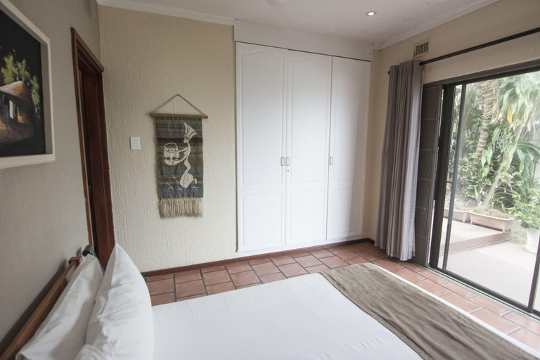 Public Area 3, Beachcomber Bay - Guest House, Ugu